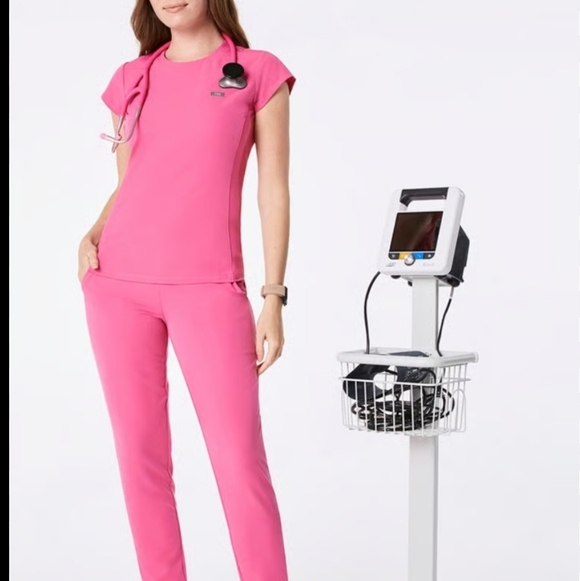 Rare Figs Bretten Slim Crewneck scrub Top F'ing Pink Limited Medium - Picture 13 of 13